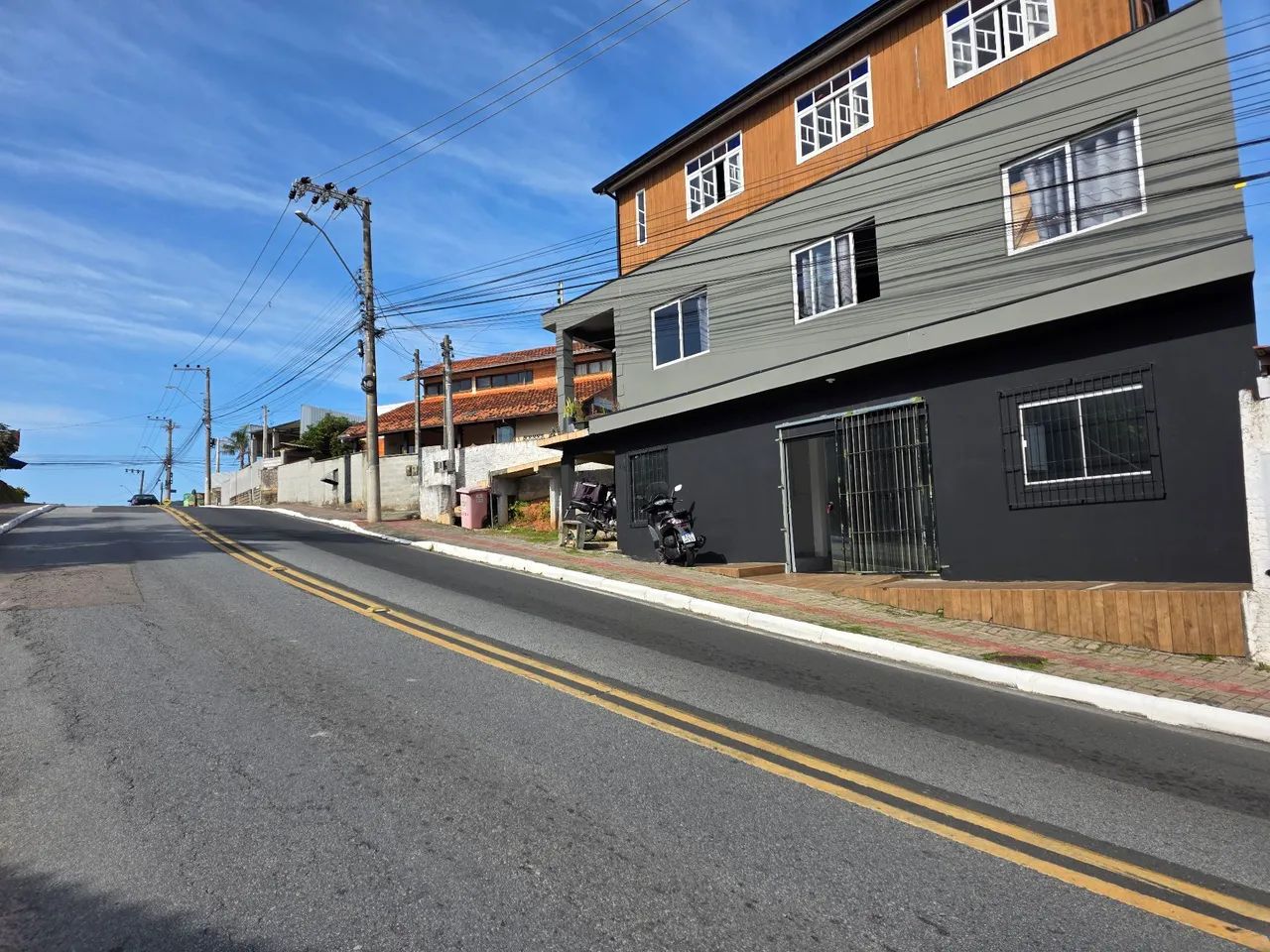 Espaço comercial na avenida para alugar