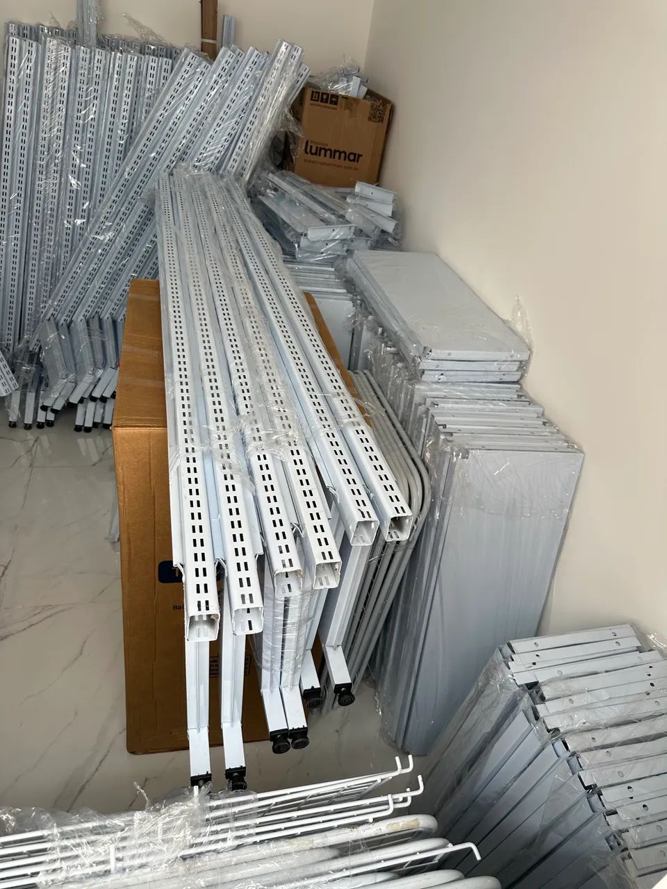 GÔNDOLAS PARA COMÉRCIO  - Foto 2