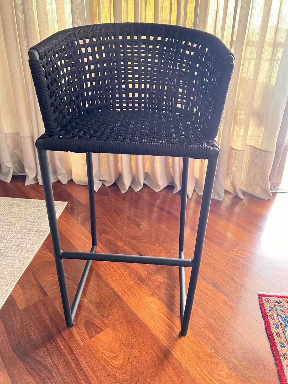 Conjunto de 05 Banquetas de corda náutica preta - Foto 4