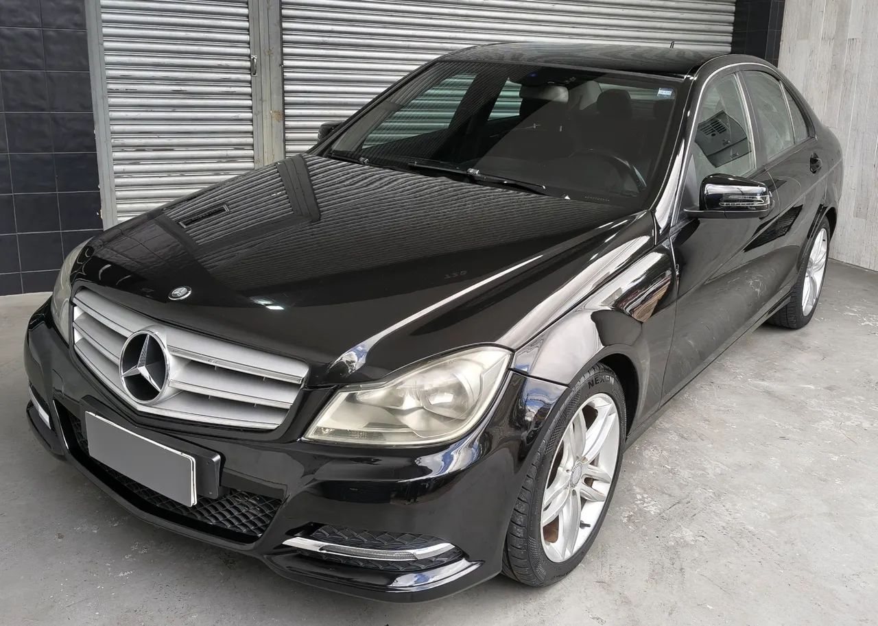 Mercedes-Benz C-180 CGI Classic 1.8 16V 156cv Aut. 2012