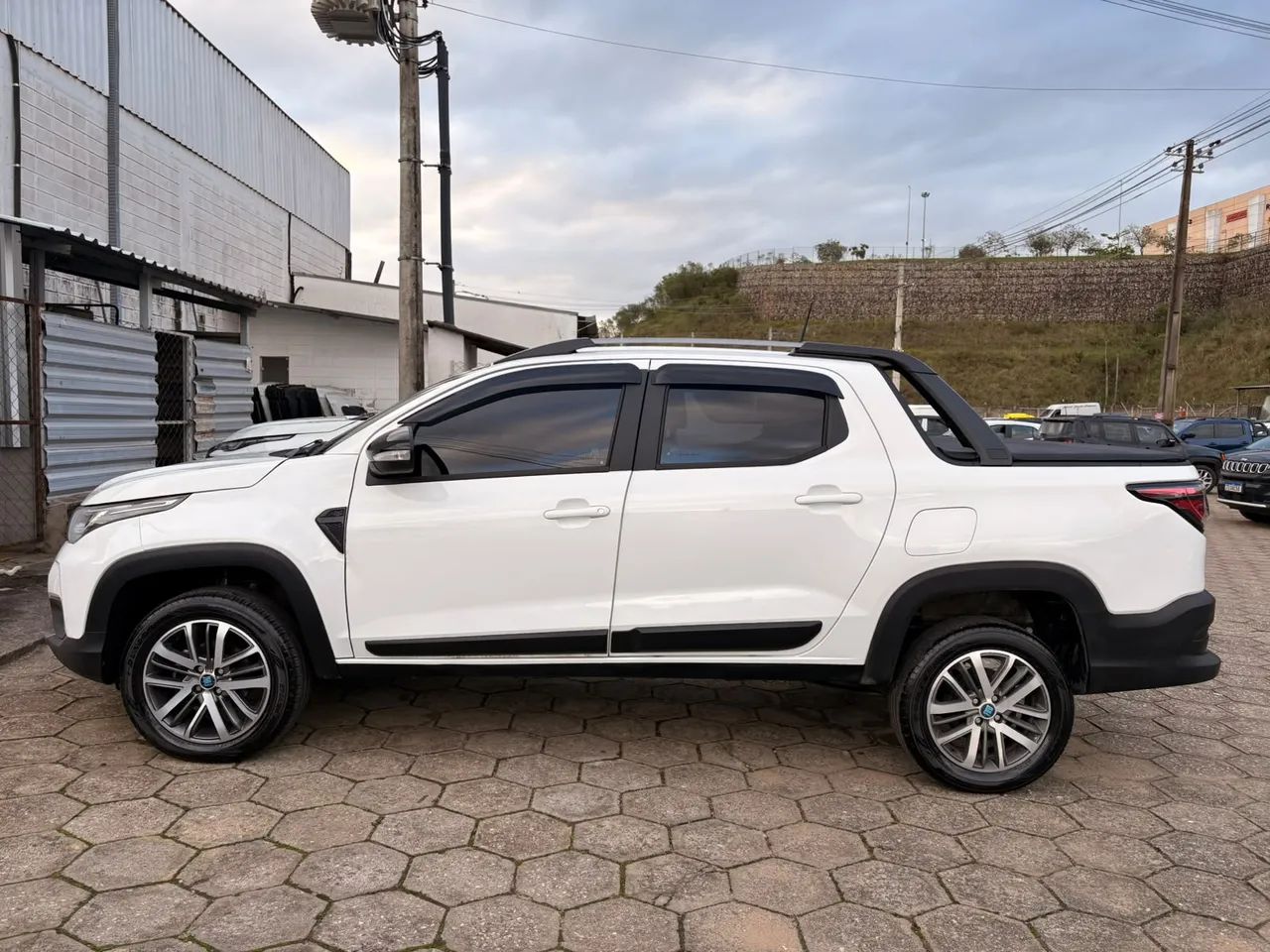 Fiat Strada Volcano 1.3 Flex 8V CD Aut. 2026 - Foto 4