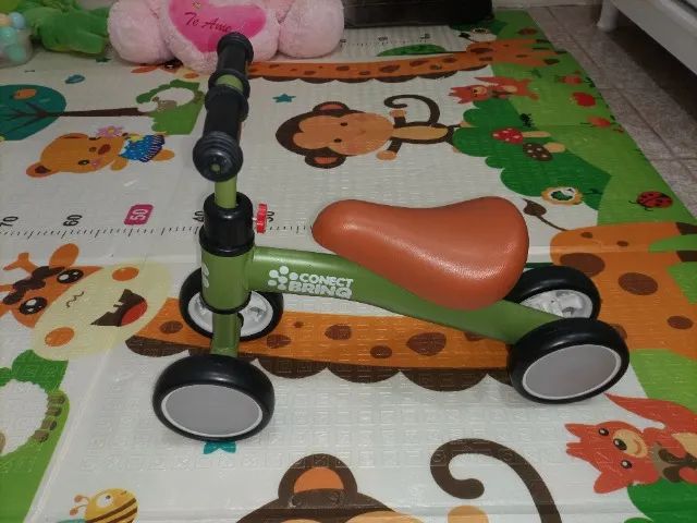 Bicicleta/andador de equilíbrio sem pedal 