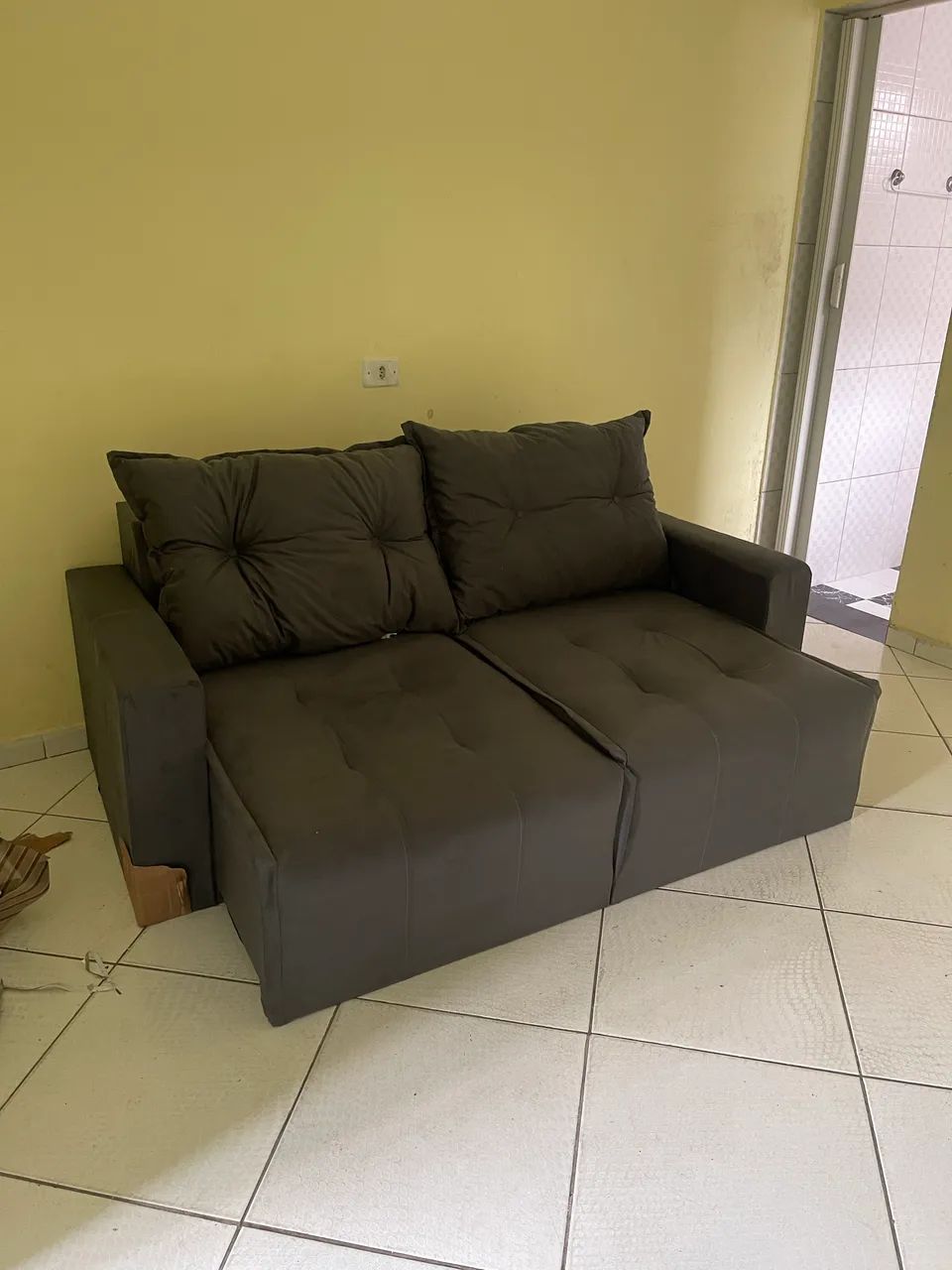 Sofá retrátil 1.80