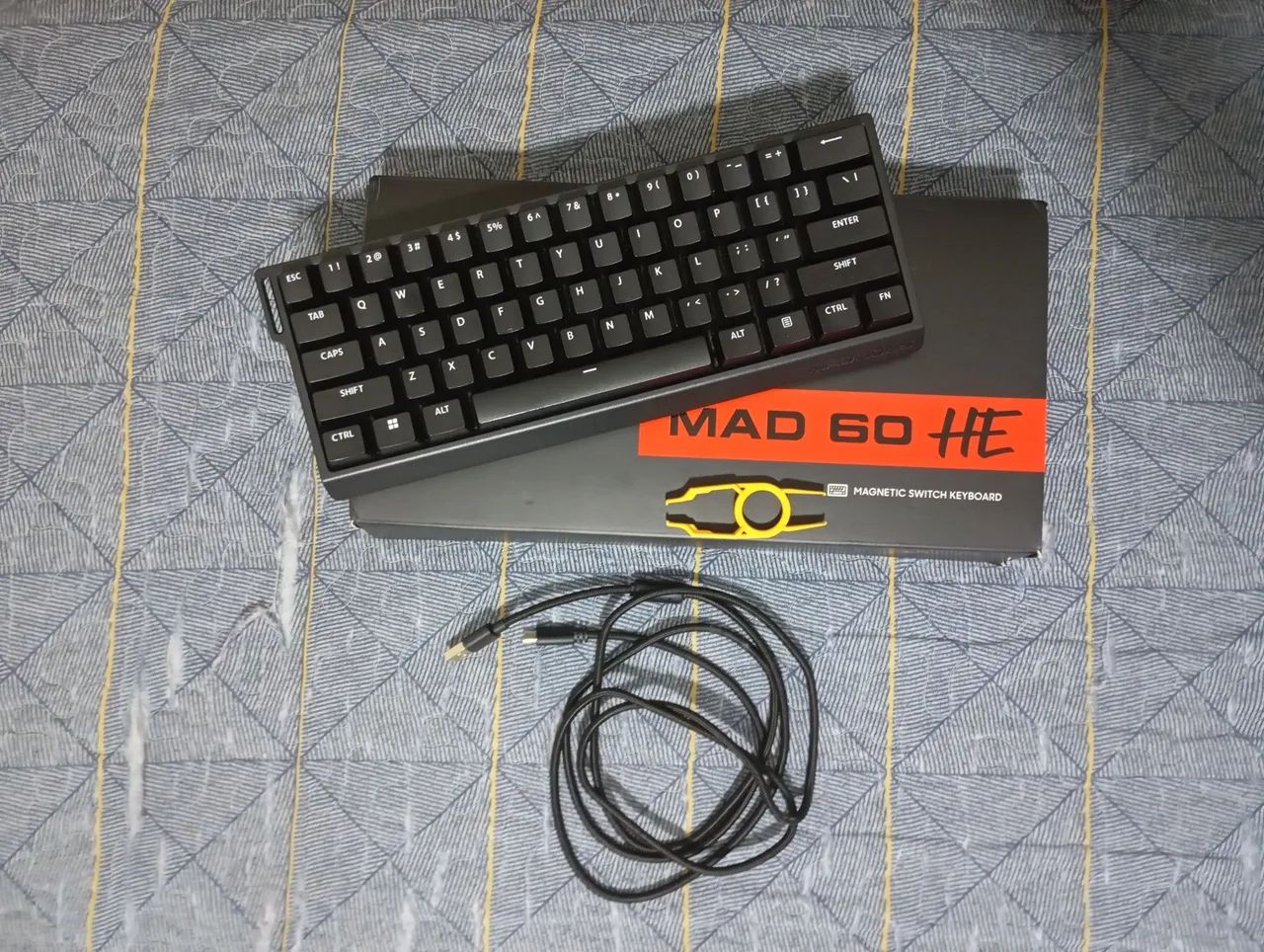 Teclado magnético mad 60he 