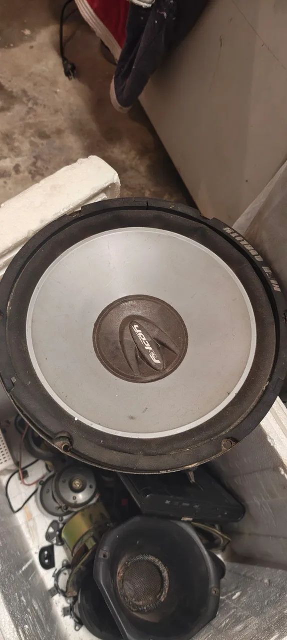 Subwoofers/Auto Falante - Falcon 150W 12 polegadas