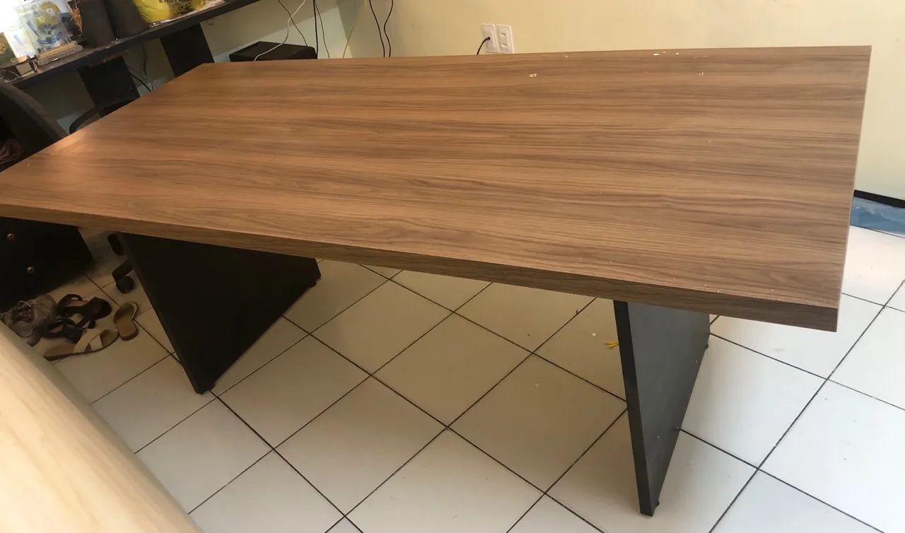 Mesa de Escritório Amadeirada 2.0mx0.90cm - Foto 3