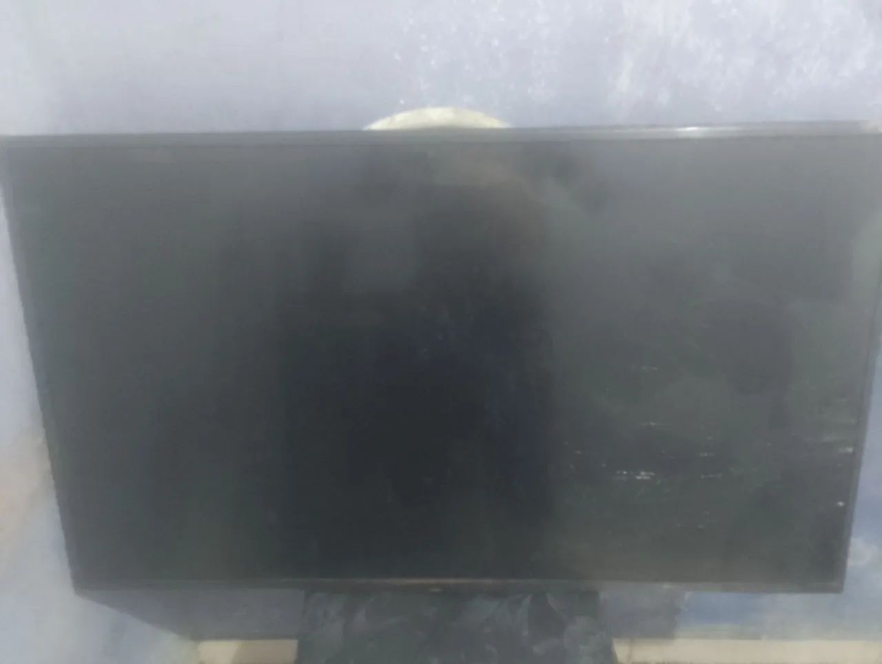 Duas tvs LG com tela quebrada uma de 50 polegadas webos tv e outra 40 polegadas  - Foto 3