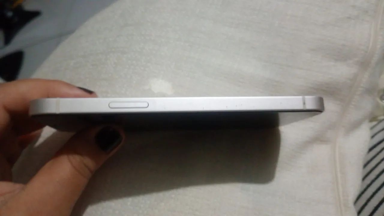 iPhone 12 | 64gb - SEM DETALHES bateria 77% - Foto 2