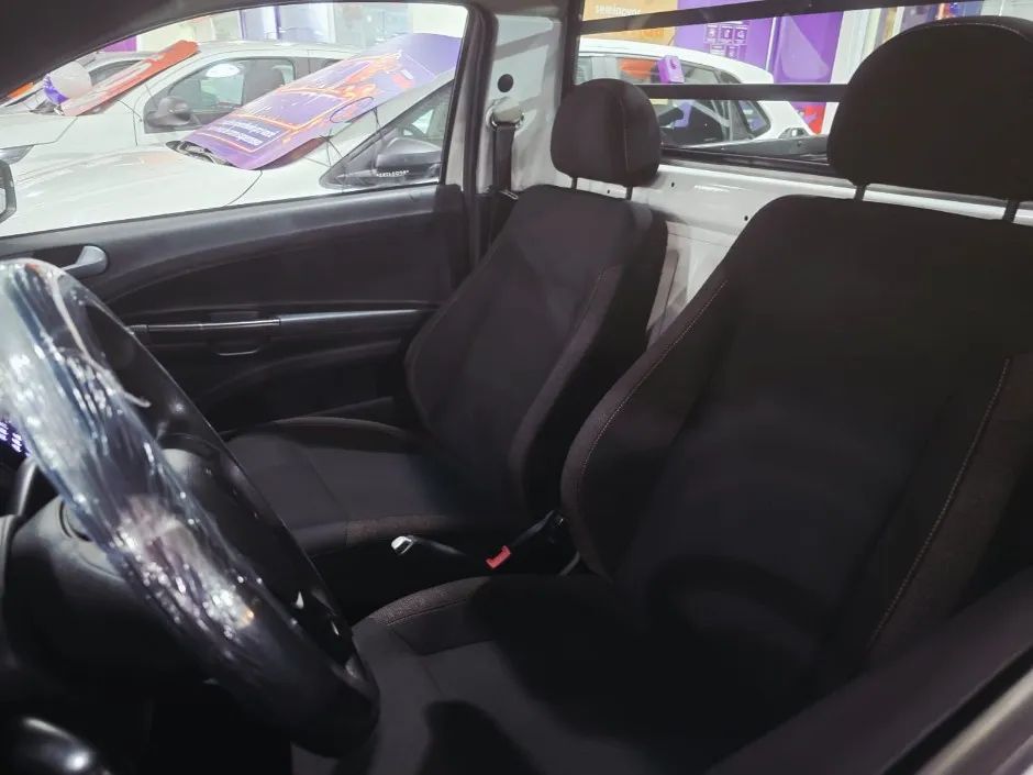 Volkswagen Saveiro Robust 1.6 Total Flex 16V, foto 11 de 11