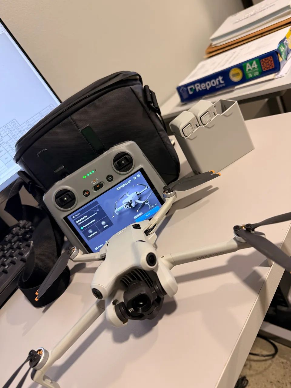 DJI MINI 4 PRO FLY MORE PLUS COM TELA
