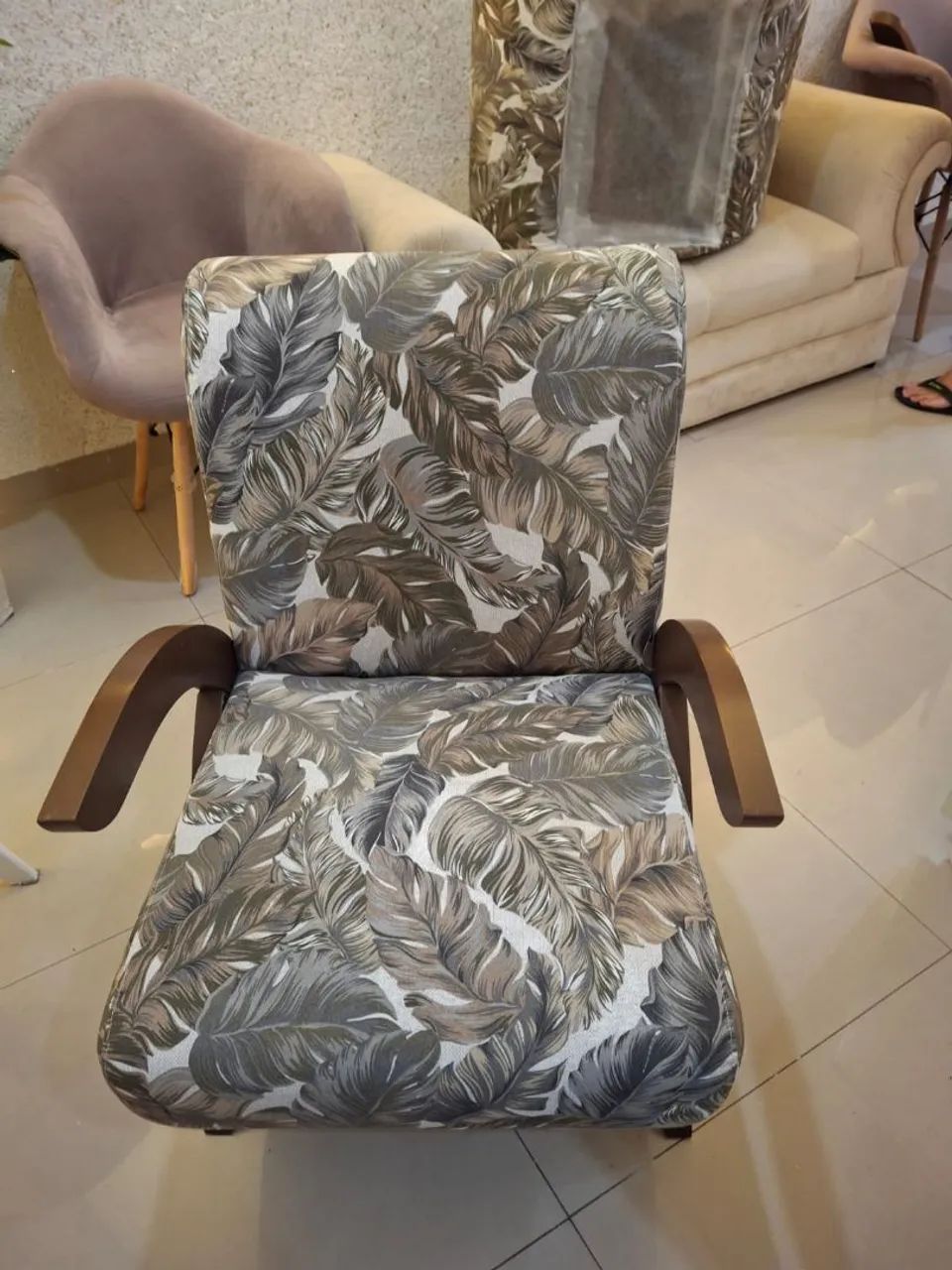 Poltrona  - 2 unidades