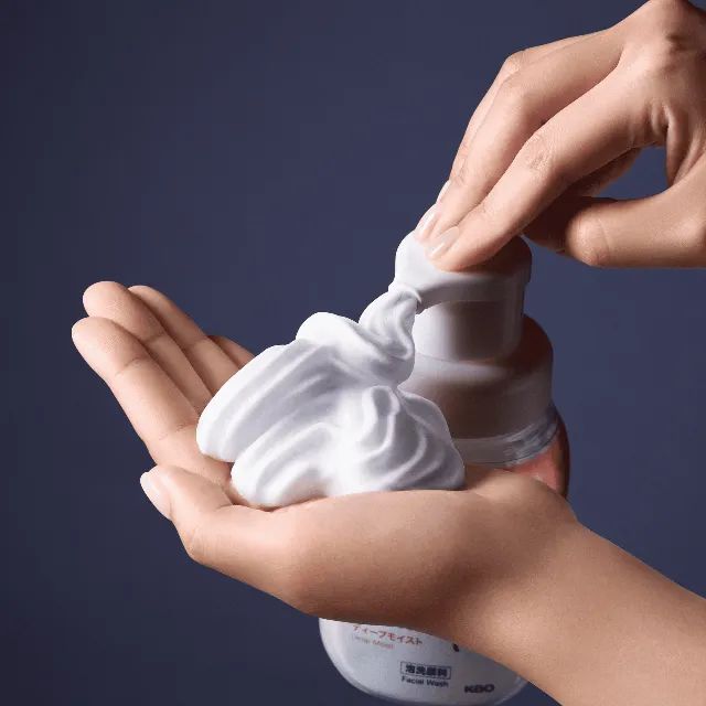 Espuma de Limpeza Facial Bioré 200ml - Foto 3