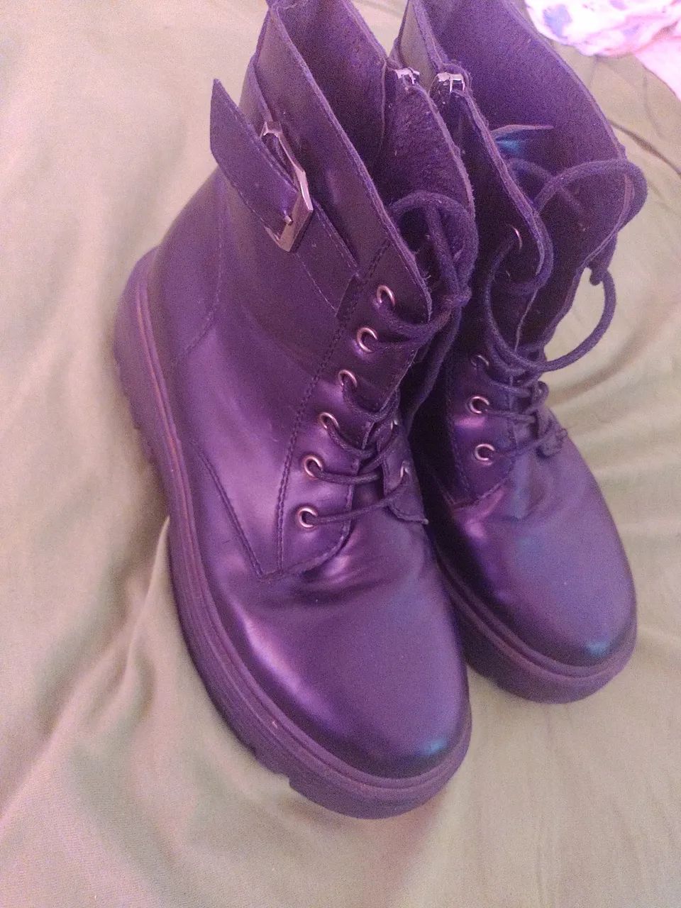 Vende -se um bota cuturno - Foto 3