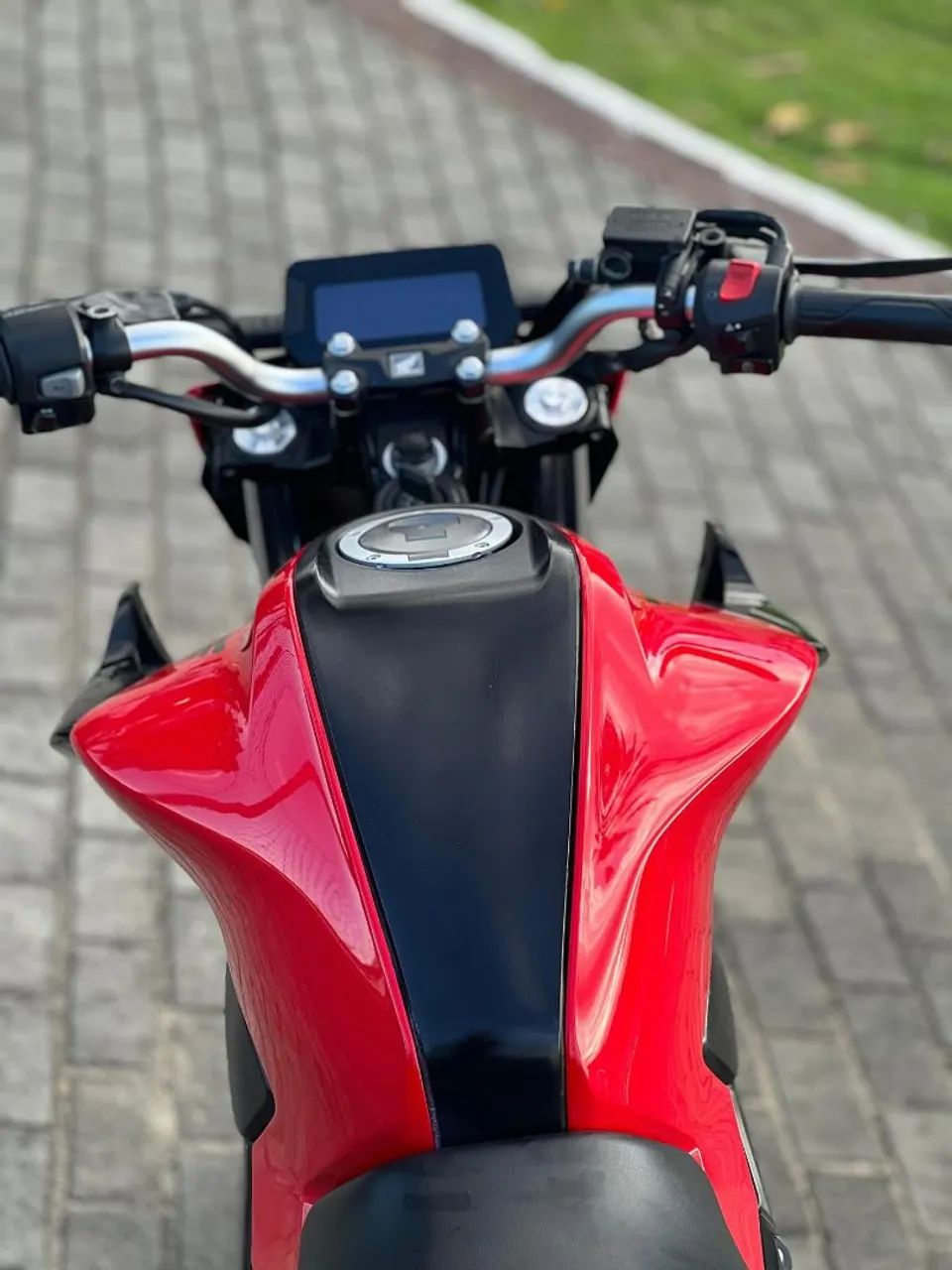 CB Twister 300f ABS 2023 - Foto 3