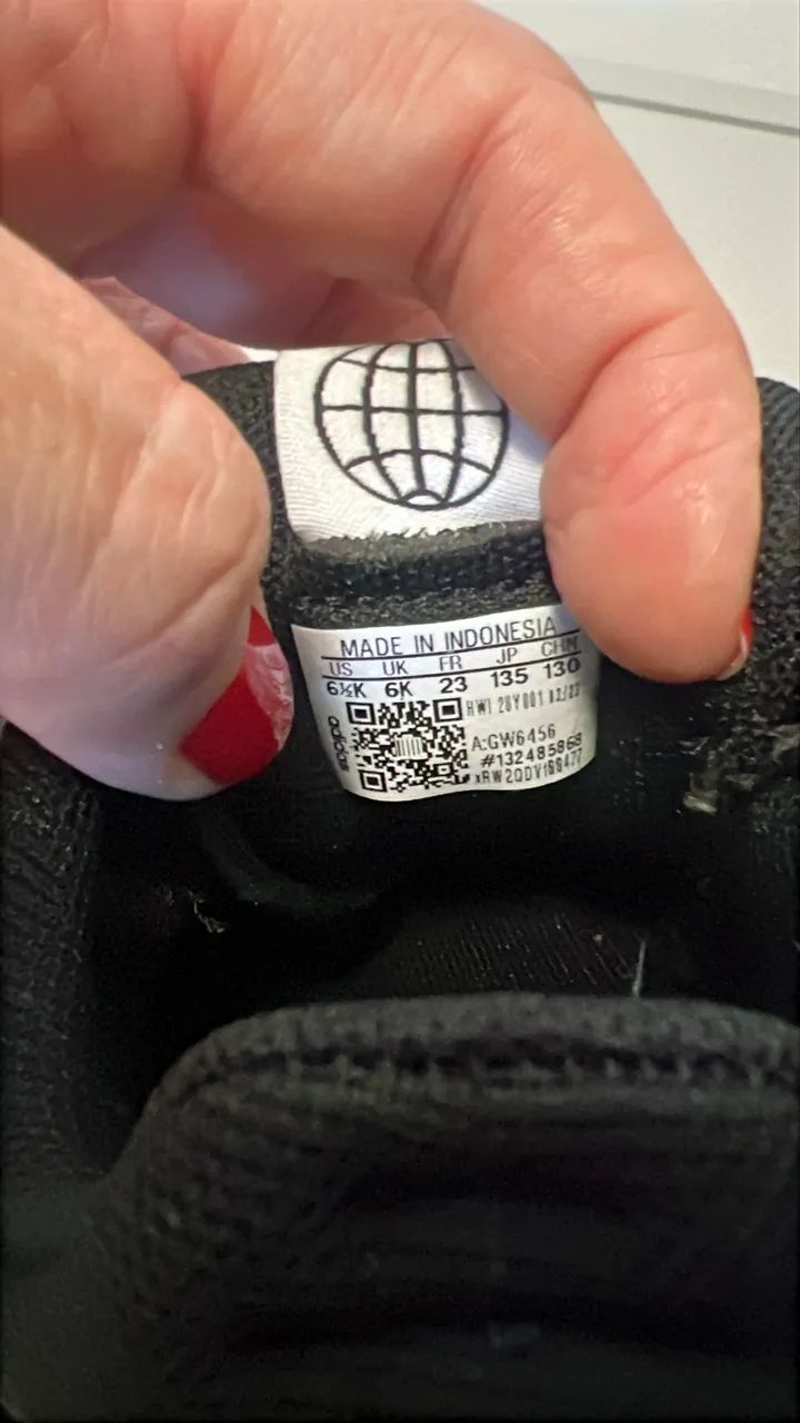 Tenis Adidas tamanho 21  - Foto 3