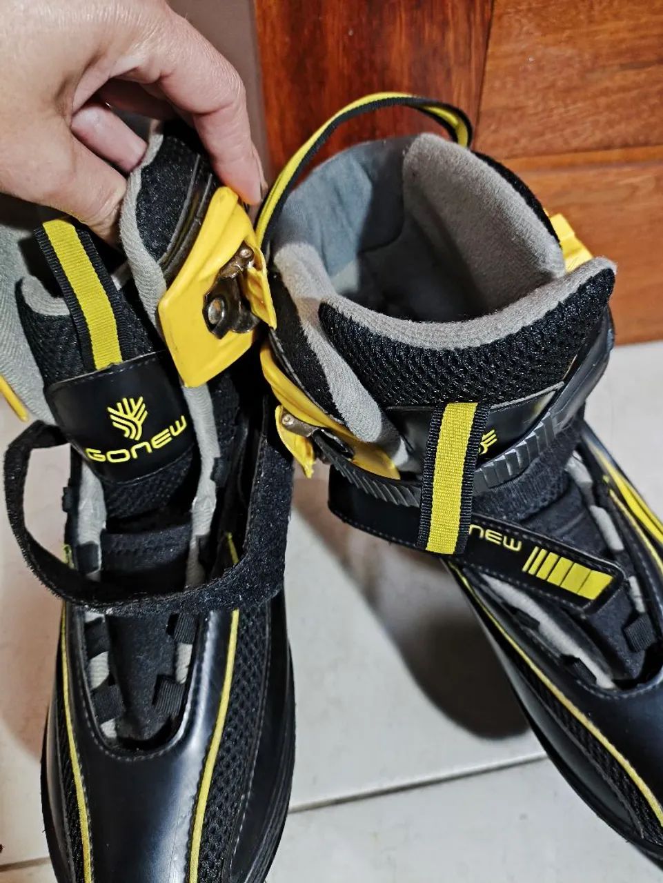 Patins , está sem o cadarço  - Foto 4