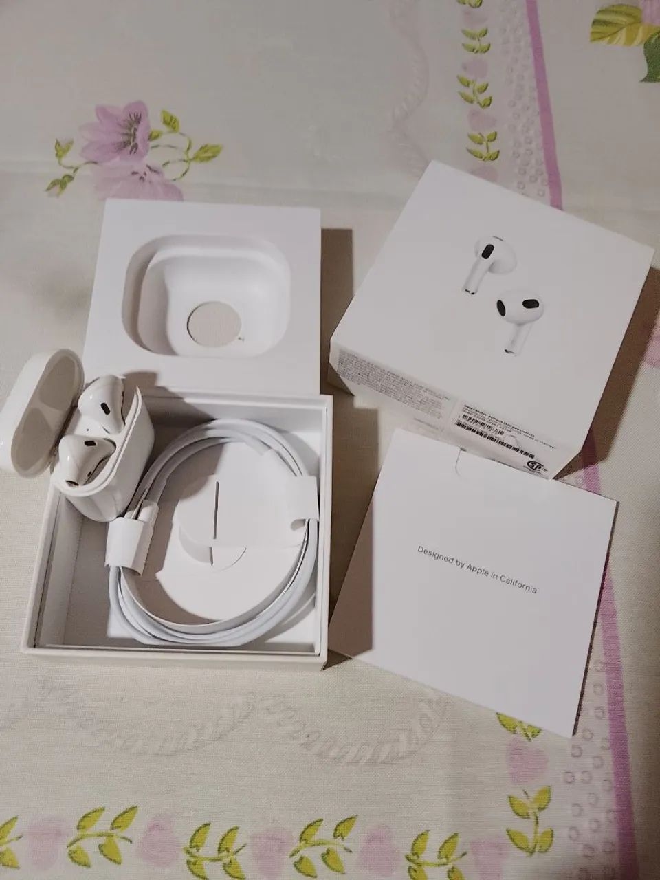 AirPods With MagSafe Charging Case