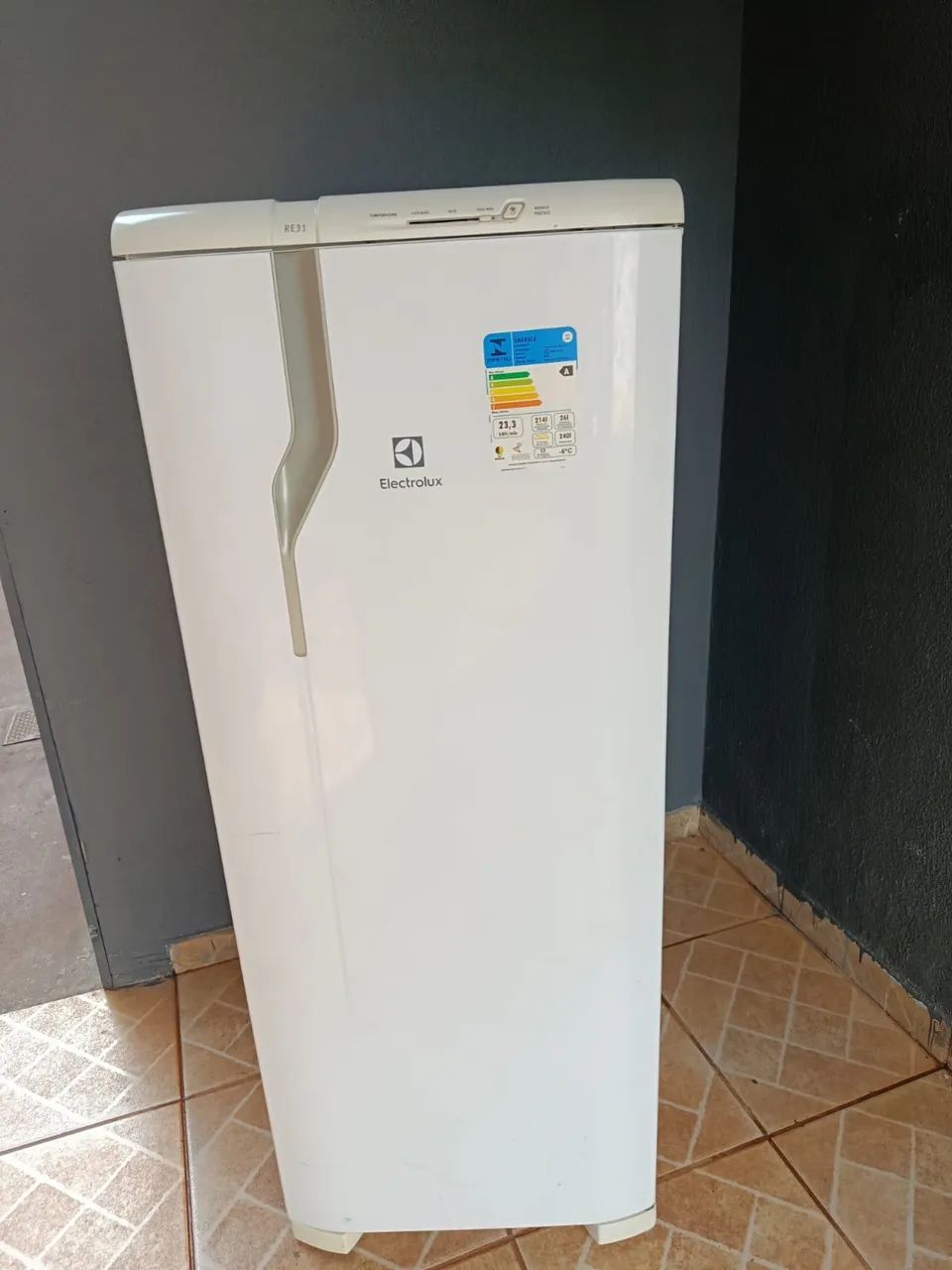 Geladeira Eletrolux 240L - Foto 2
