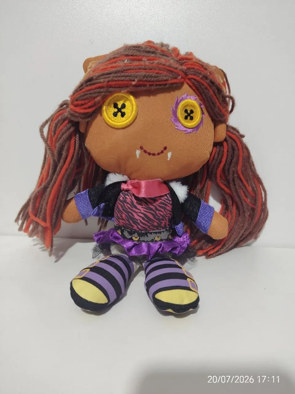 Boneca Pelúcia Monster High Clawdeen Wolf. 