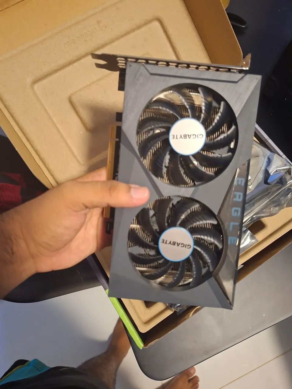 Radeon RX 6500 XT 4 GB usada