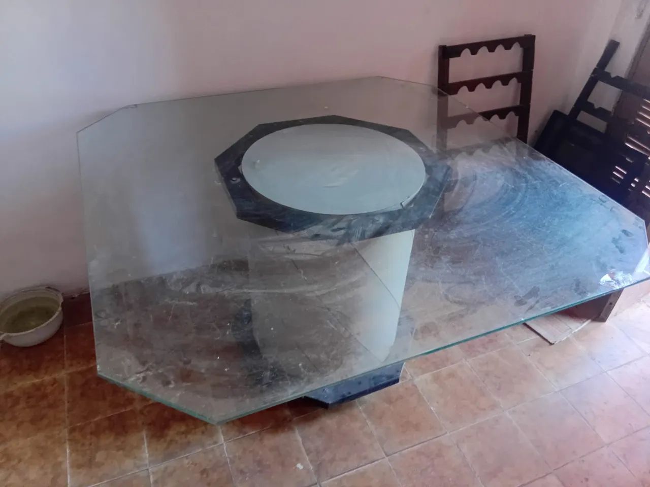 Mesa com base em madeira  - Foto 4