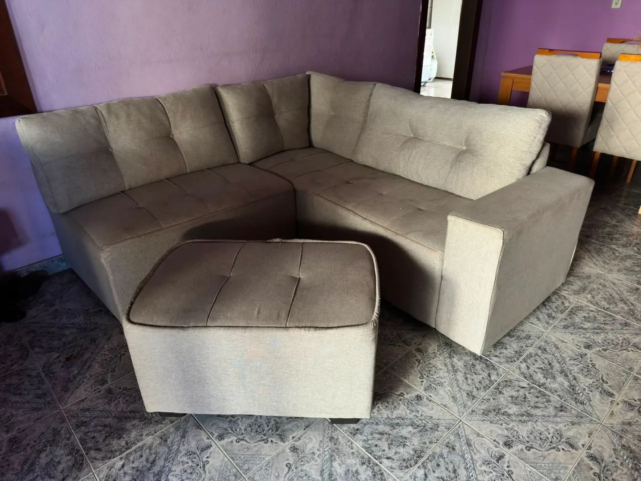 SOFÁ DE CANTO EM LINHO