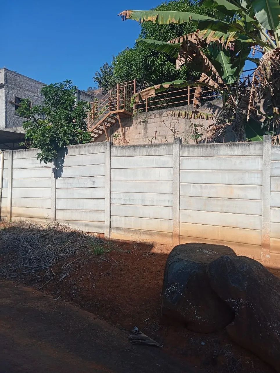 Lote com algumas benfeitorias - Foto 2