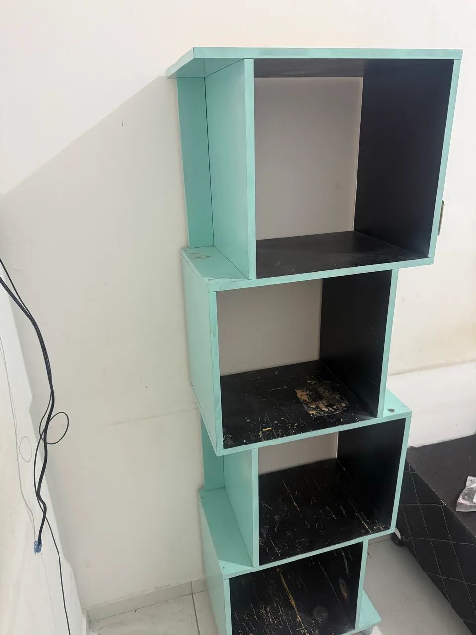 Estante com ninchos  - Foto 2