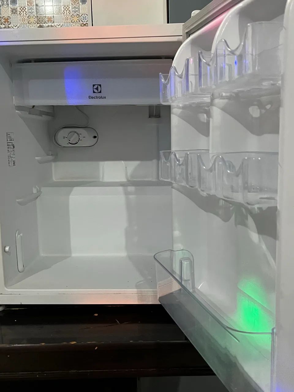 Frigobar eletrolux 