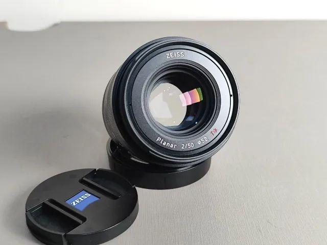 LENTE ZEISS LOXIA 50mm F/2 PARA SONY E-MOUNT.
