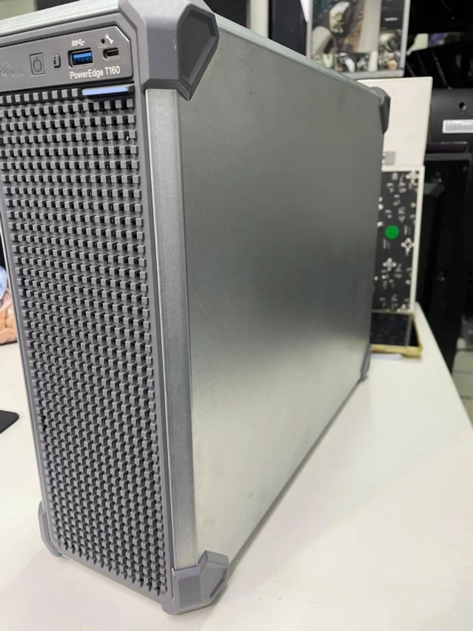 Servidor Dell Power Edge T160 Xeon E2426