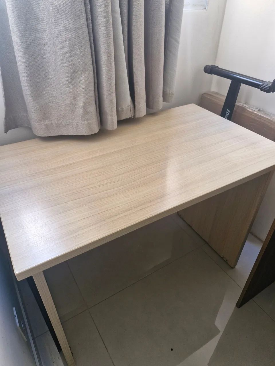 Mesa de estudos e trabalho - Foto 3