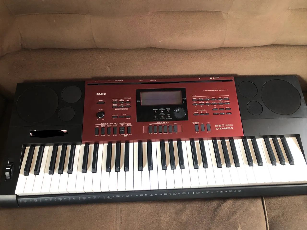 TECLADO CÁSSIO CTK 6250 PERFEITO - Instrumentos musicais - Vila da