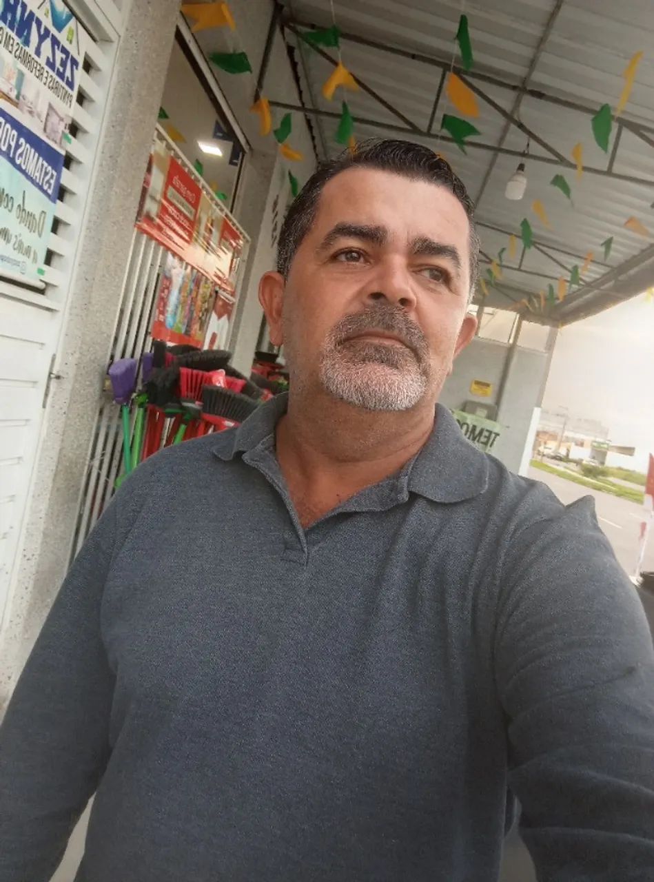 Ofereço me - Foto 2
