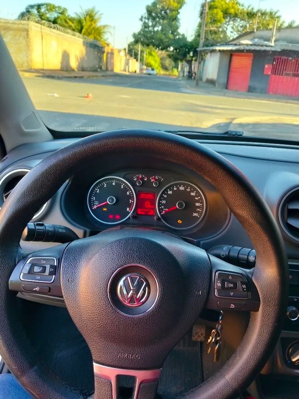 Volkswagen Voyage 2014