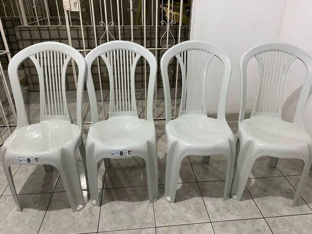 Mesa e cadeiras  - Foto 4