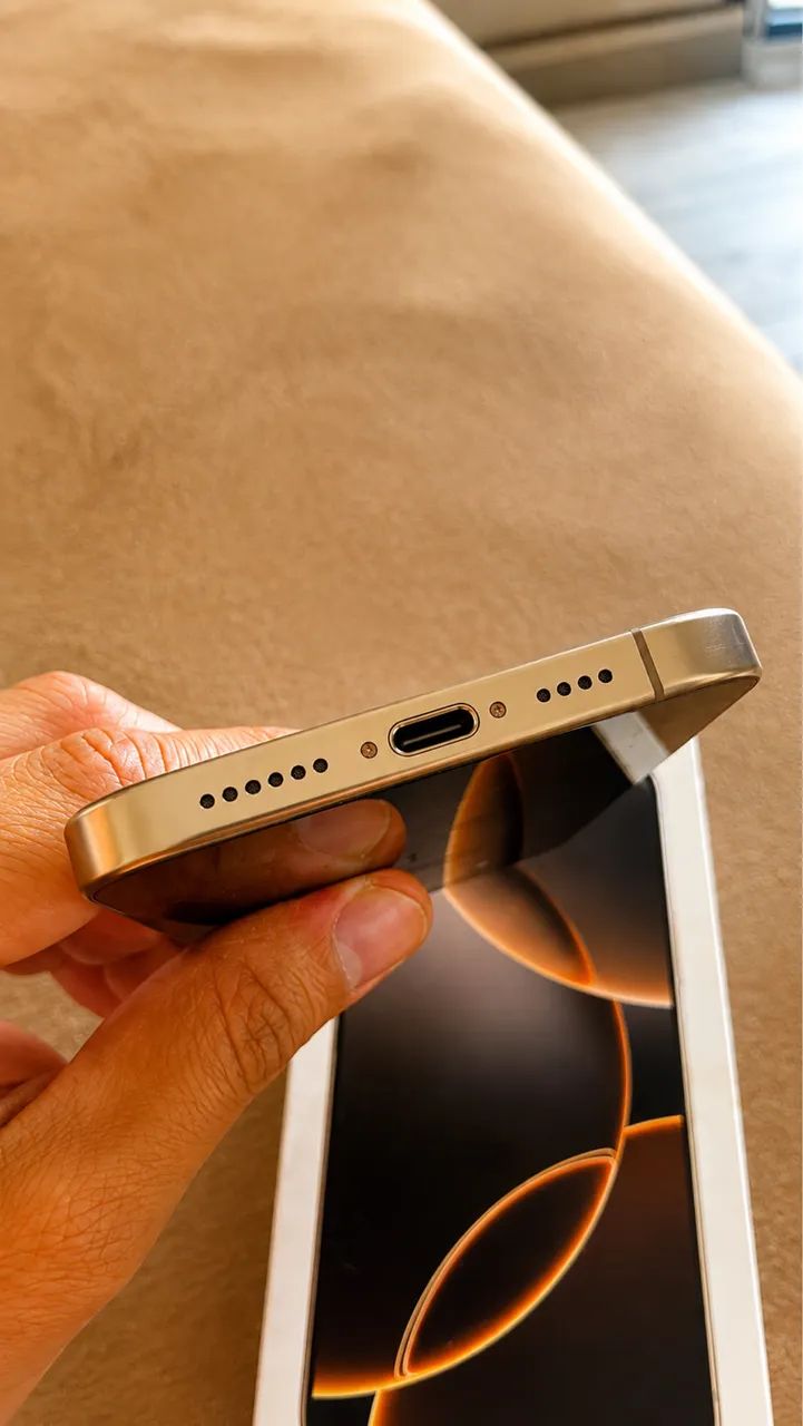 iPhone 16 Pro Max - Desert Titanium | 256 GB - Foto 5
