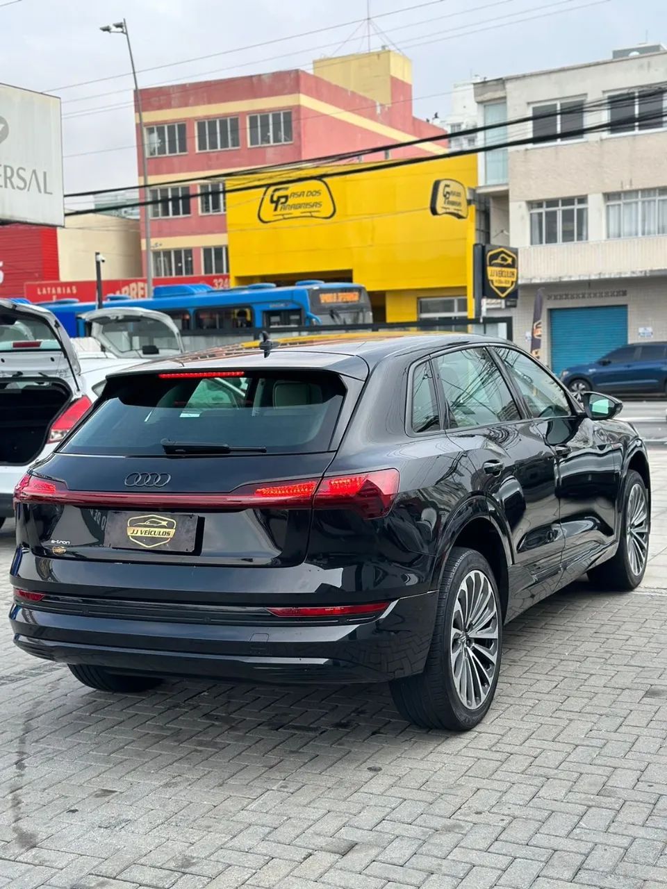Audi E-Tron Performace Aut. (elétrico) 2020 - Foto 4