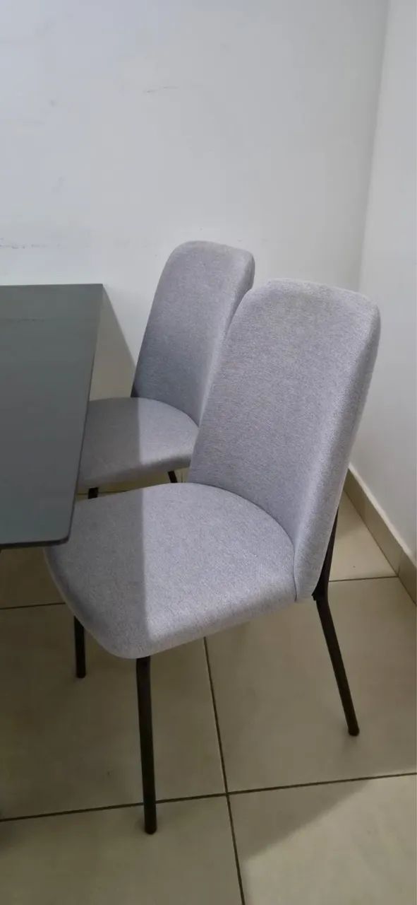 MESA DE VIDRO E CADEIRAS ALMOFADADAS  - Foto 4