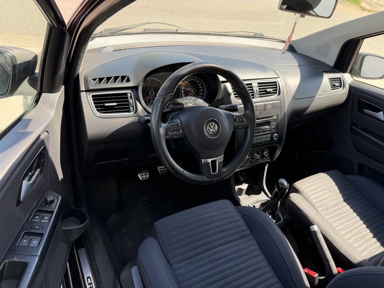 Volkswagen Crossfox 1.6 MI Total Flex 8V 5P 2012 - Foto 3