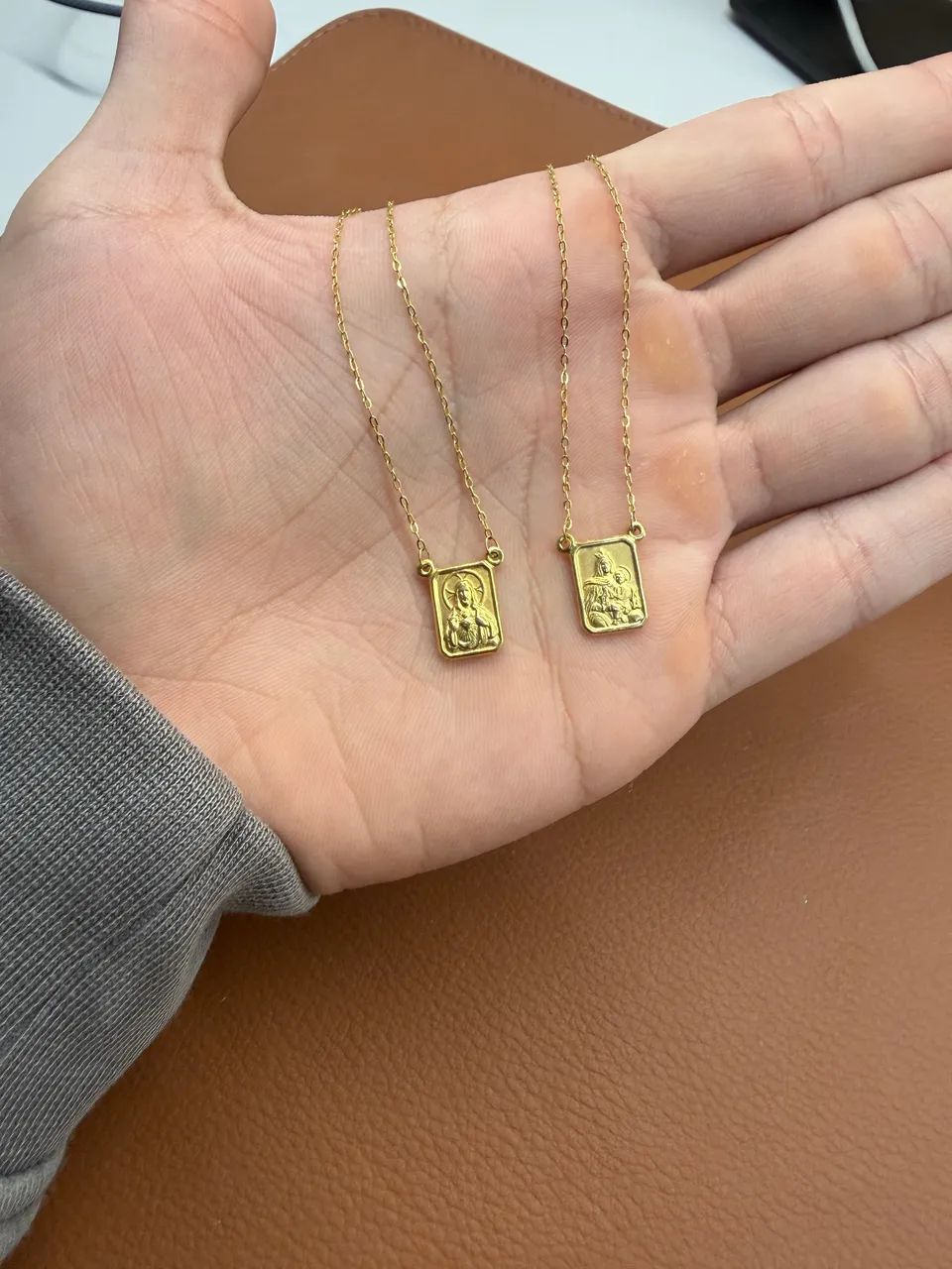 Corrente de Ouro 18K -modelo escapulário-