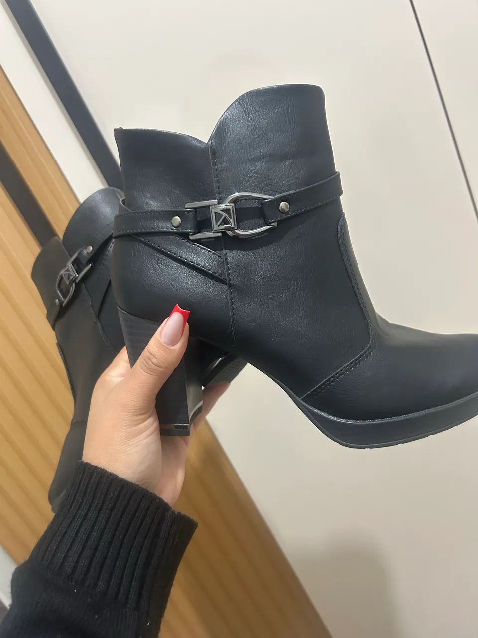 Vendo bota preta  - Foto 2