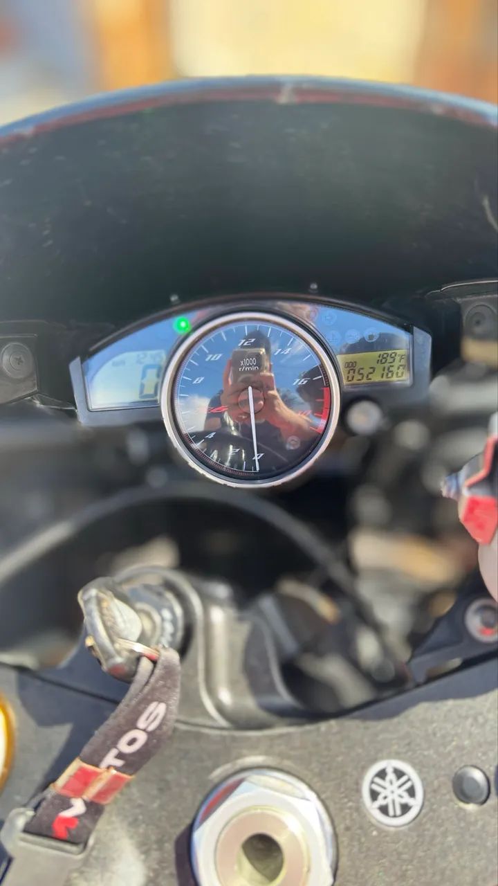Yamaha R6 - Foto 2