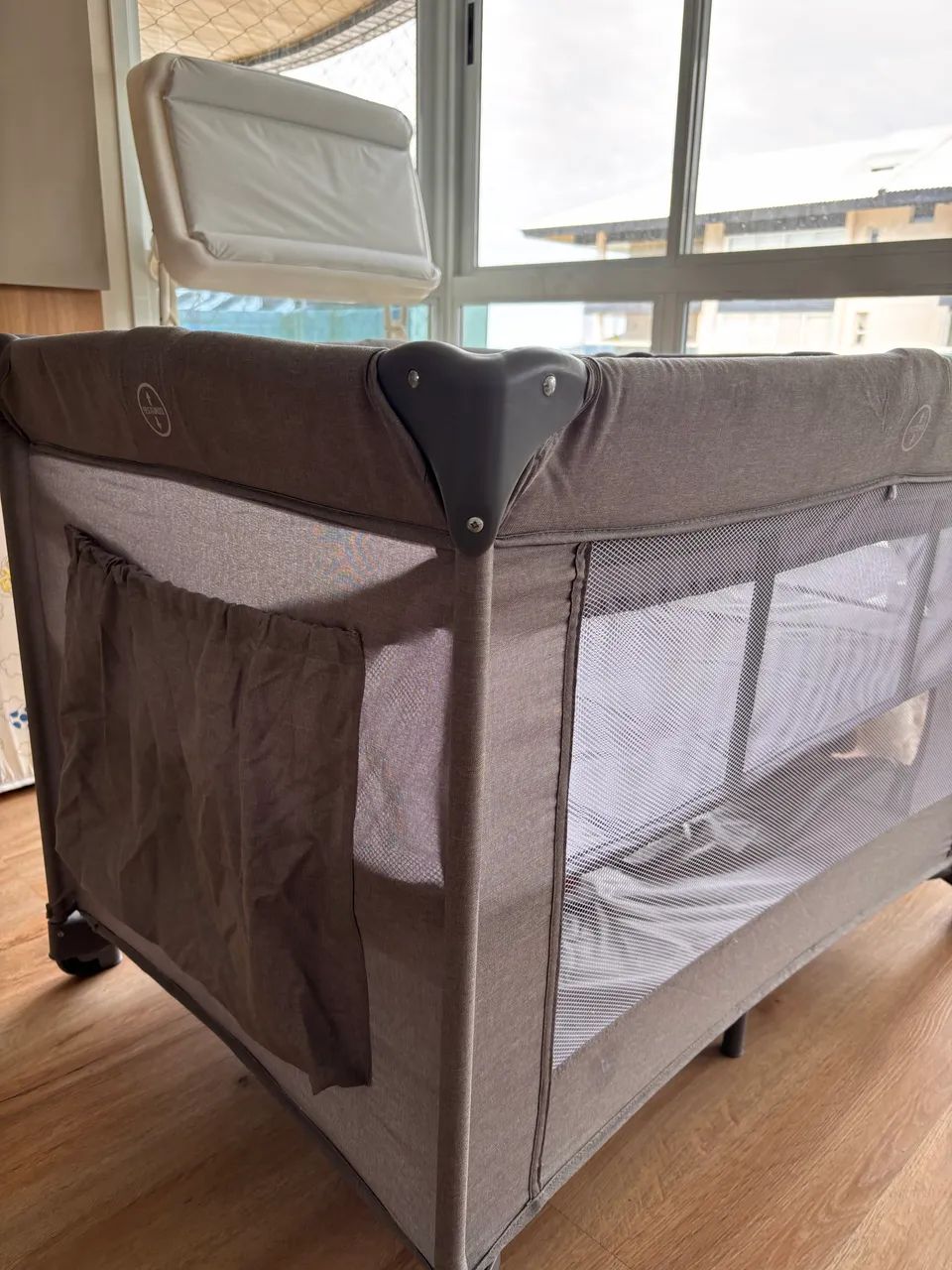 Berço portátil Máxi Baby com colchão  - Foto 4