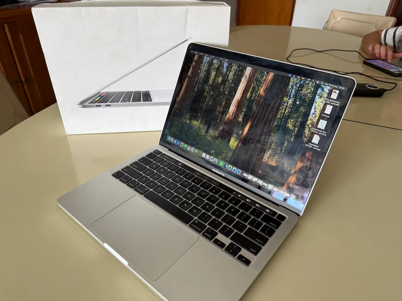 MacBook Air 2024 Apple M3 Memória 16GB SSD 512GB 15.3