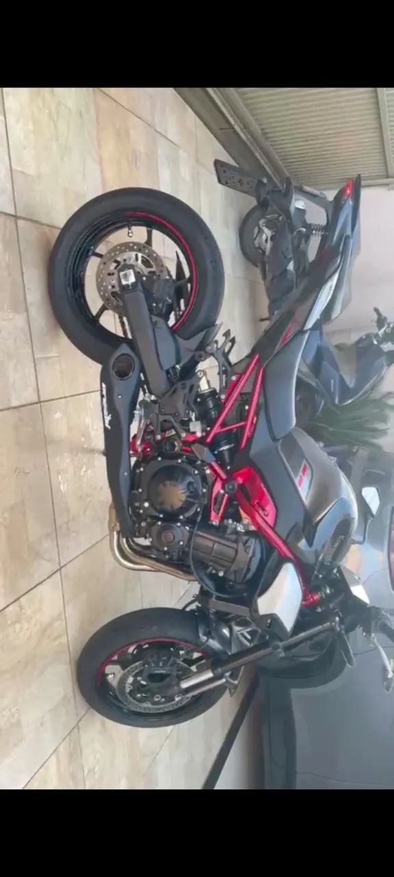 Moto sem detalhe 