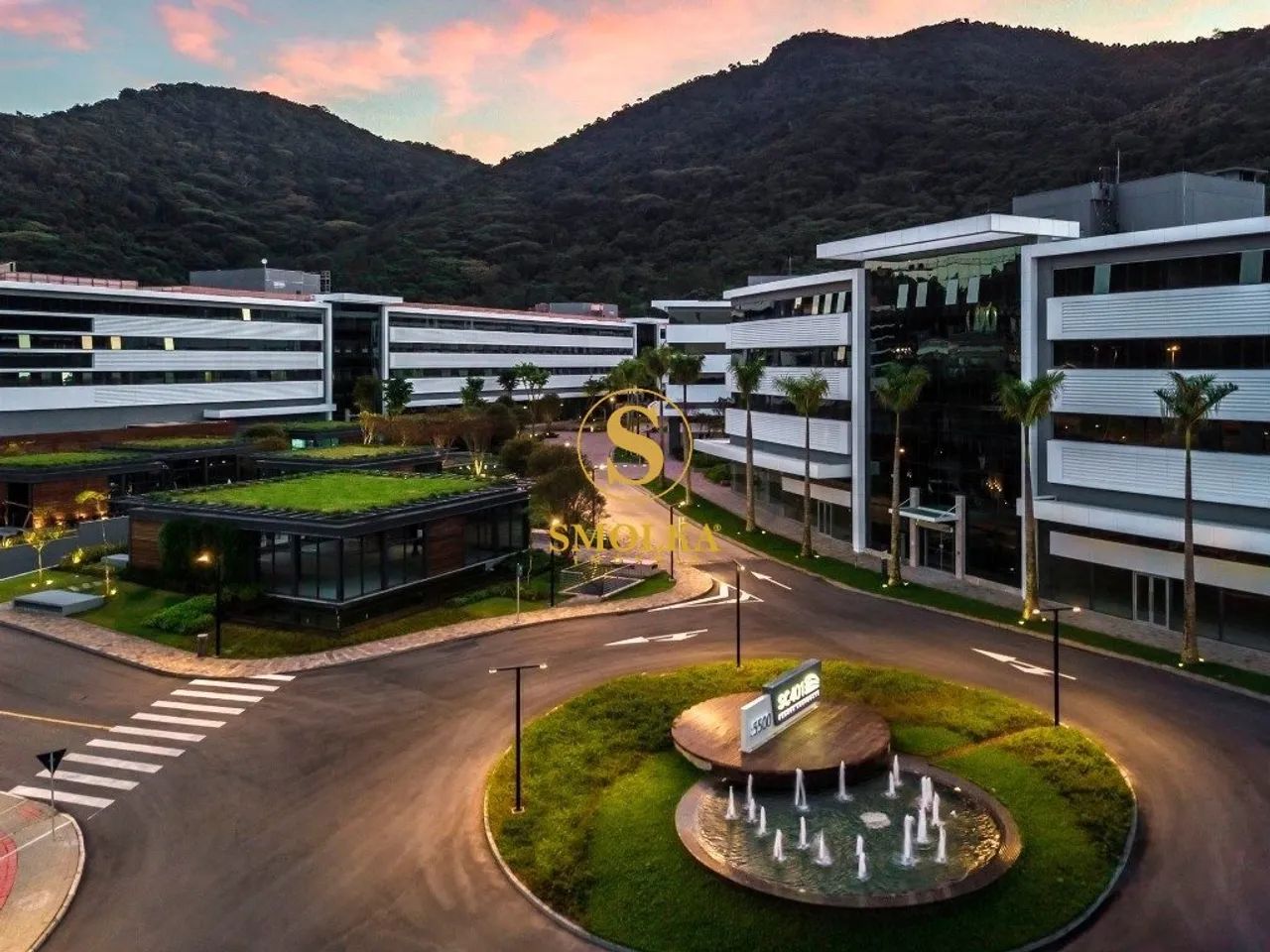 Sala Comercial a venda na SC-401 em Florianópolis