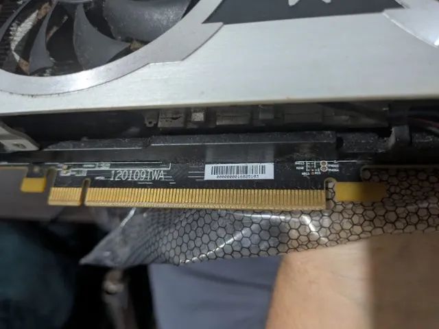 XFX Radeon HD 7870 2GB - Placa de Vídeo Barata p/ PC de Entrada - Foto 6