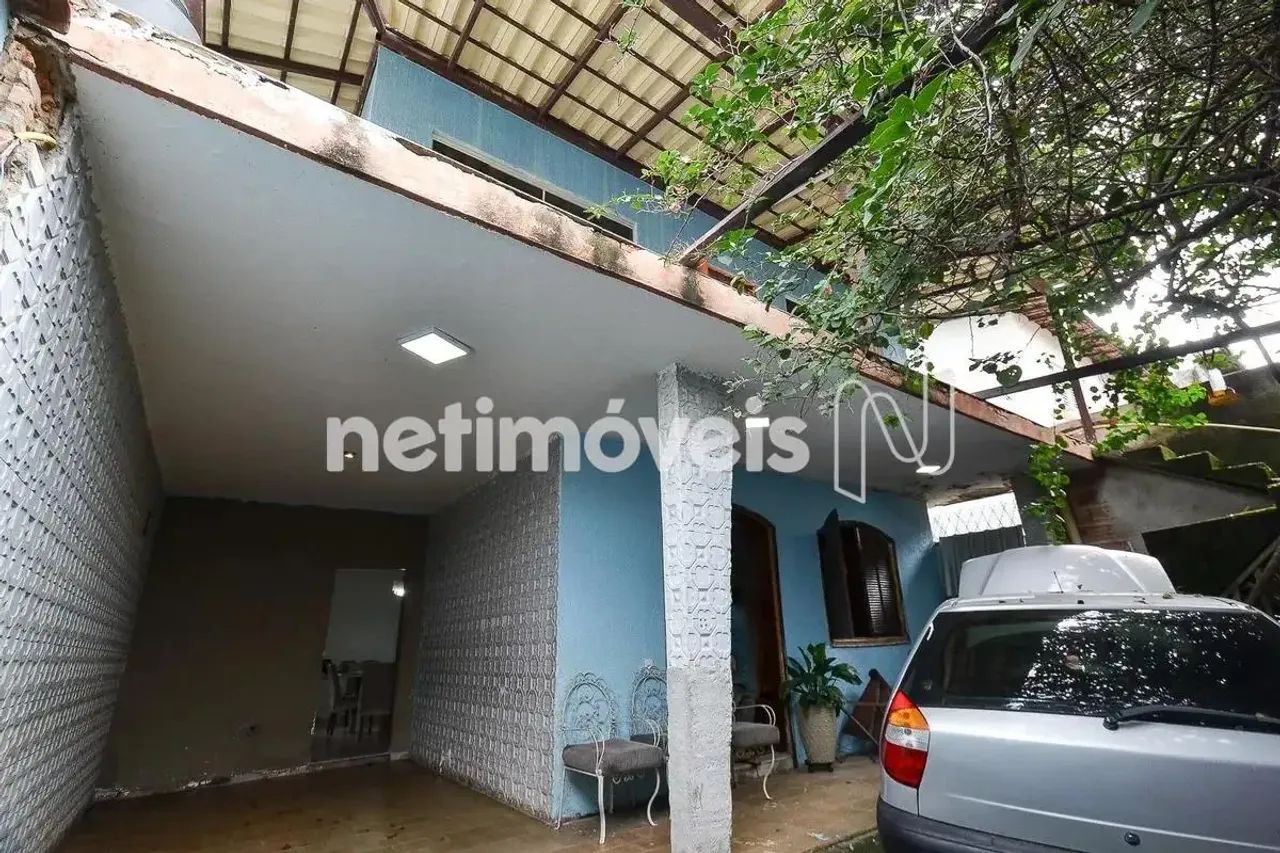 EXCELENTE CASA DE DOIS PAVIMENTOS NO BAIRRO RENASCENÇA