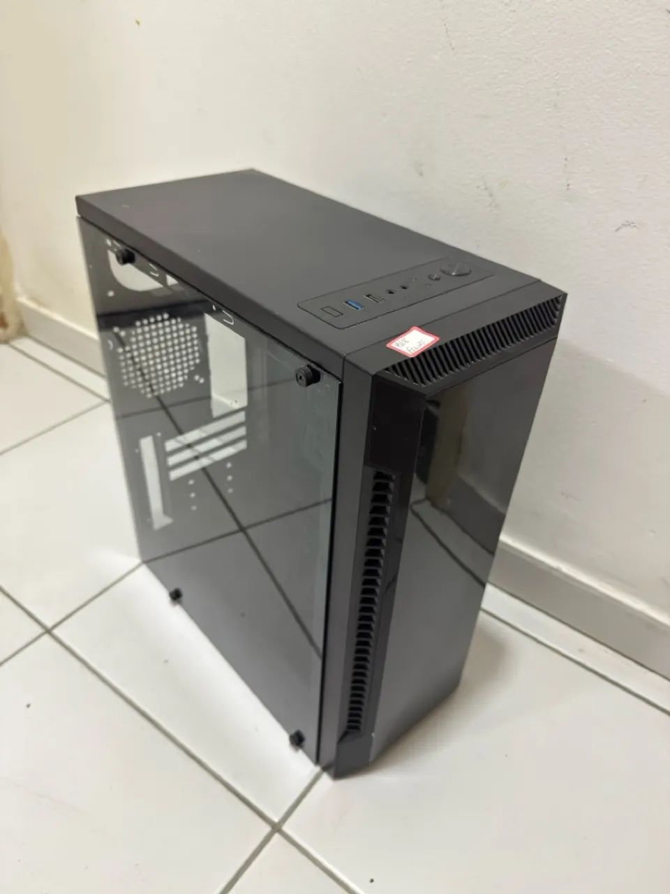 Gabinete usado 